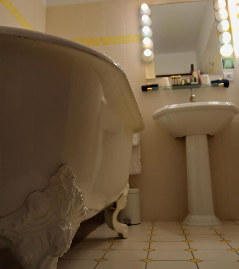 Demeures Et Chateau De La Caze Hotel