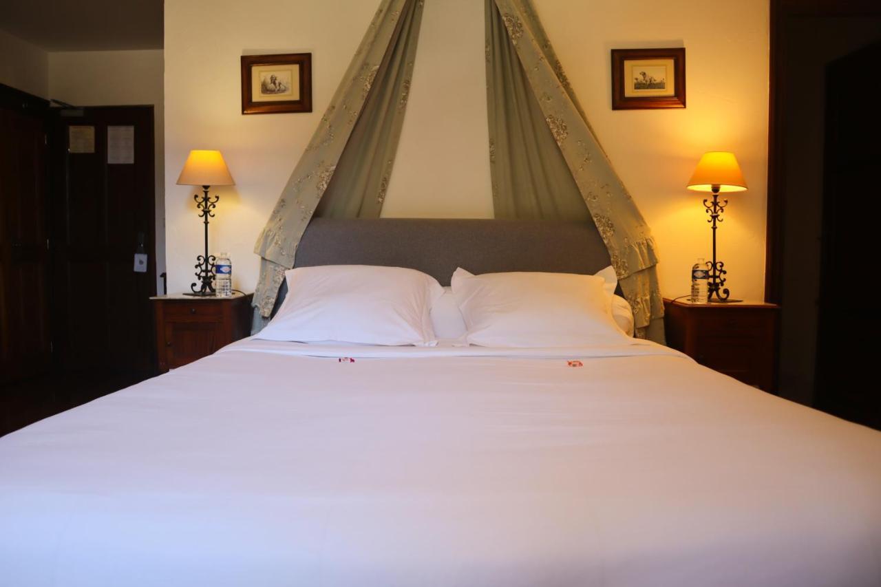 Hotel Demeures Et Chateau De La Caze 4*