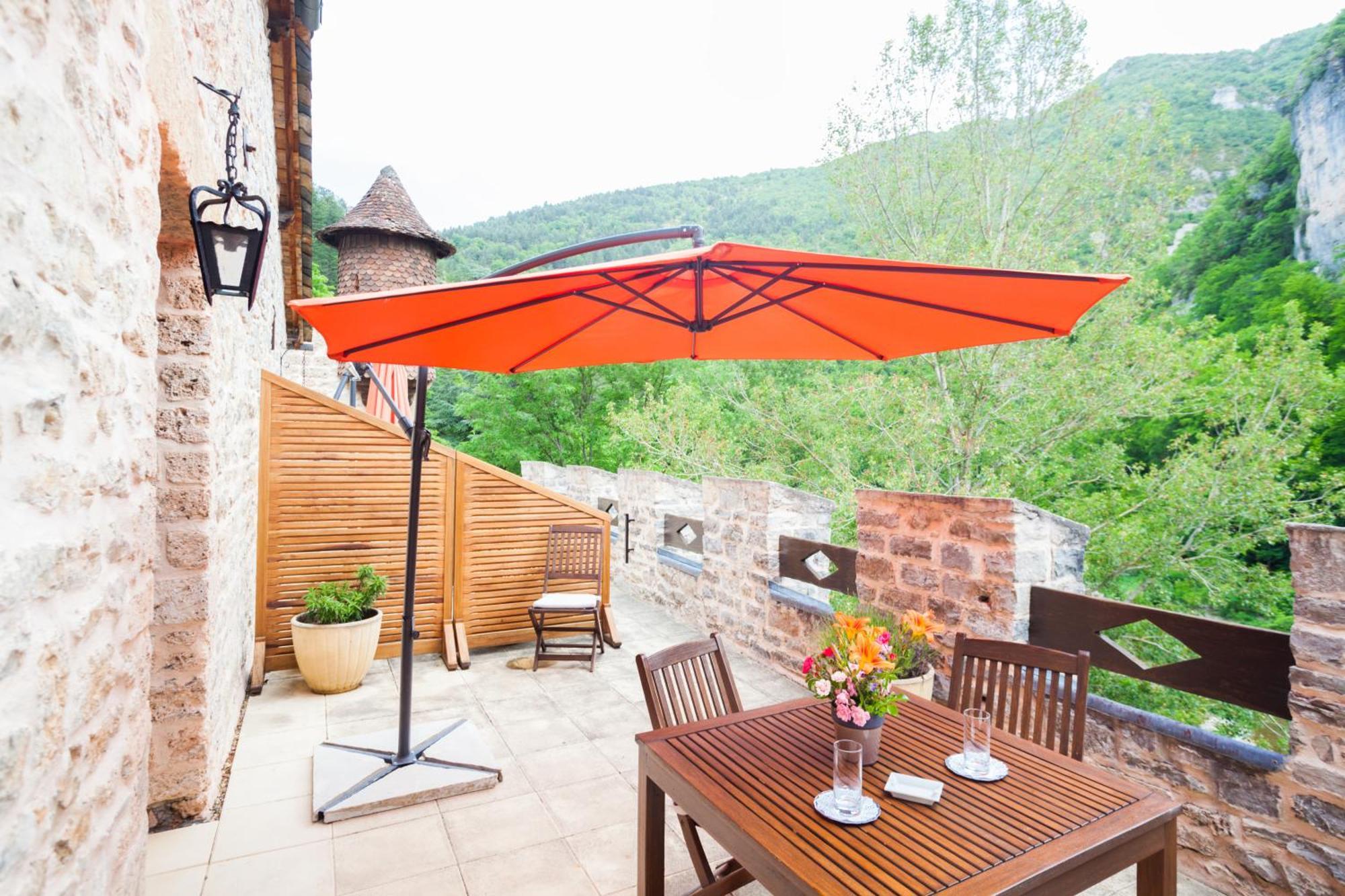 Demeures Et Chateau De La Caze Hotel