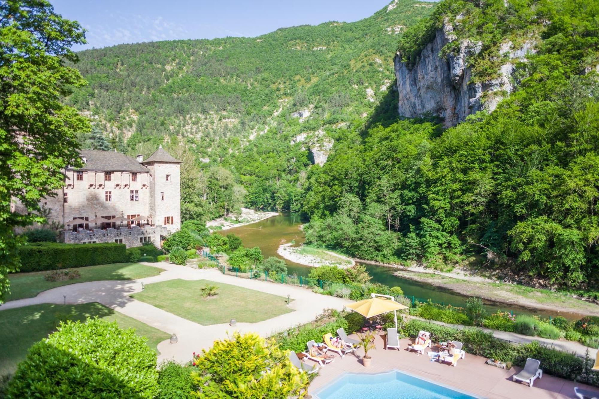 Demeures Et Chateau De La Caze