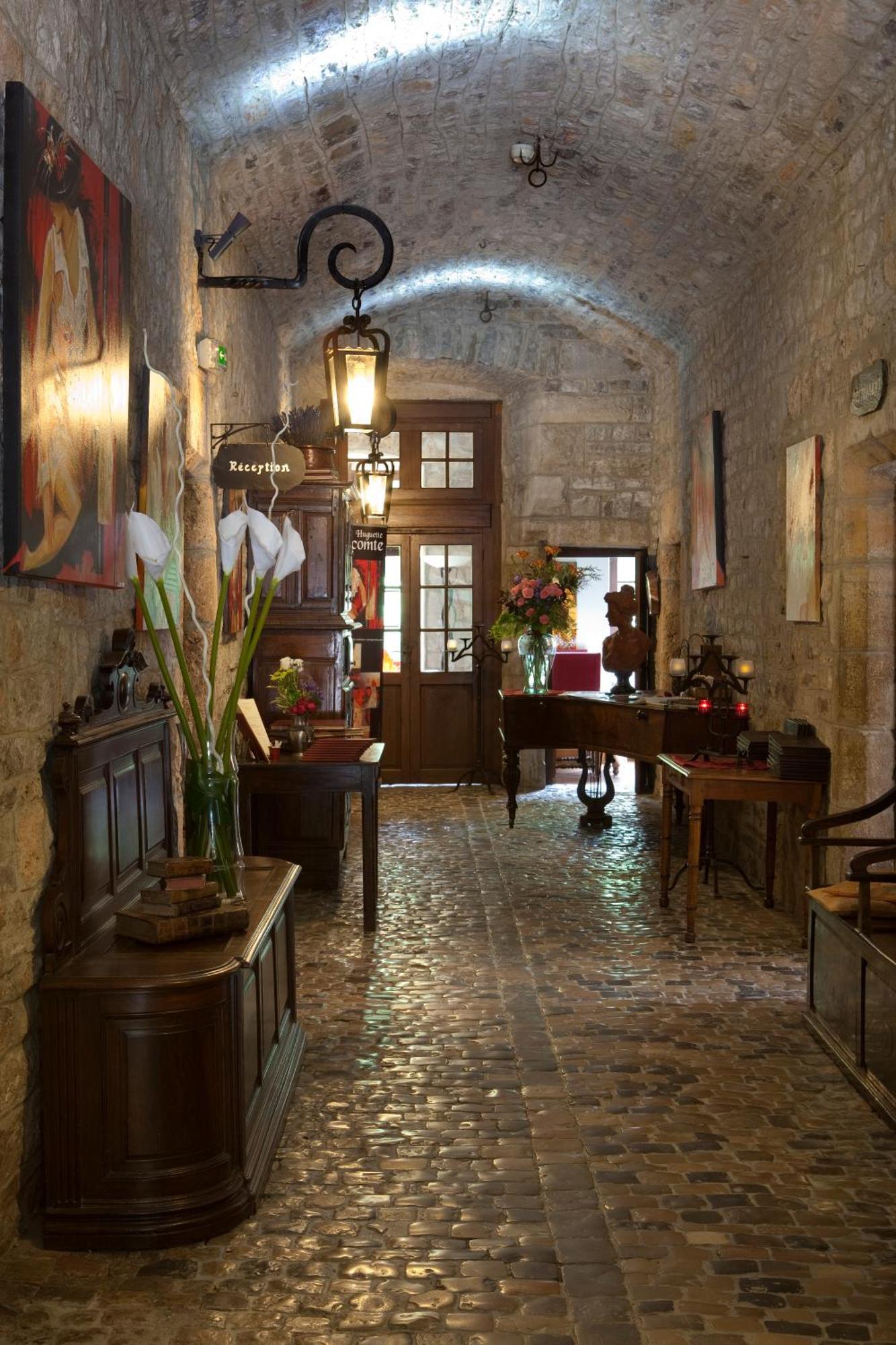 Hotel Demeures Et Chateau De La Caze 4*